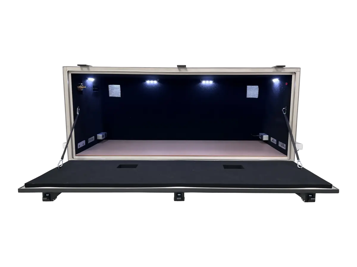 interior view of LBX3700 benchtop rf isolation chamber for signal debugging and antenna analysis